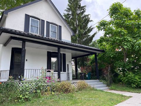 Photo of 216 John Street N, Orillia, ON L3V 3H7 (MLS # S12447706)