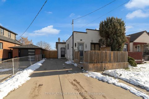 Photo of 23 Rosewood Road, Hamilton, ON L8H 1A1 (MLS # X12682358)