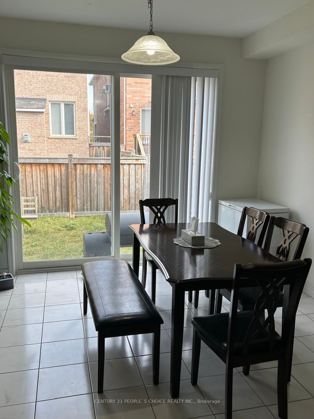 1289 Leger Way