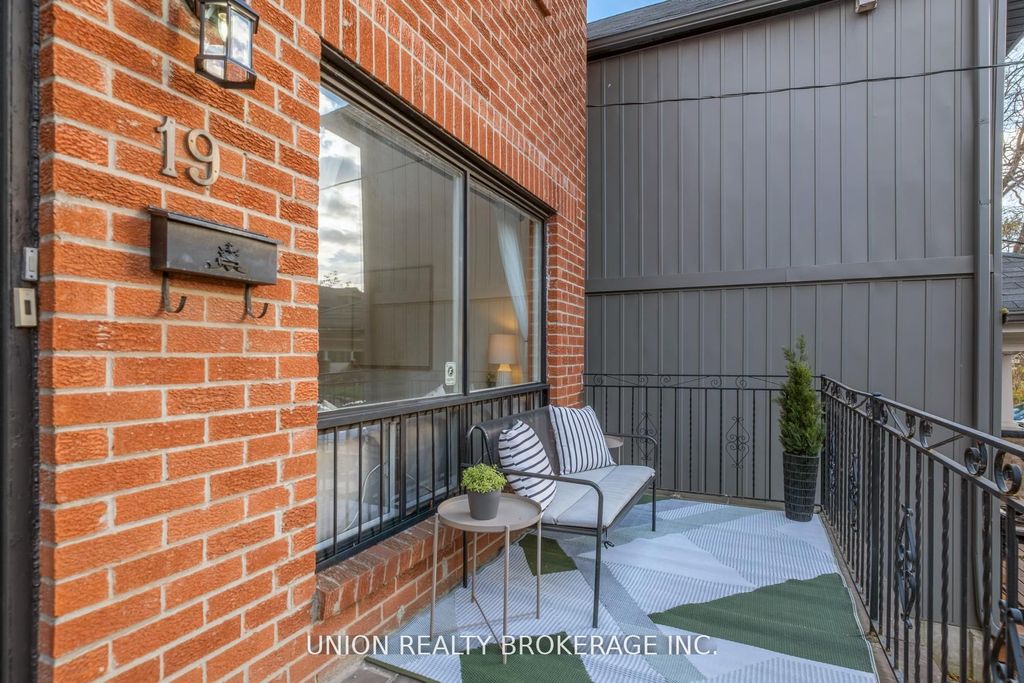 Photo of 19 Ashdale Avenue, Toronto, ON M4L 2Y6 (MLS # E12593210)