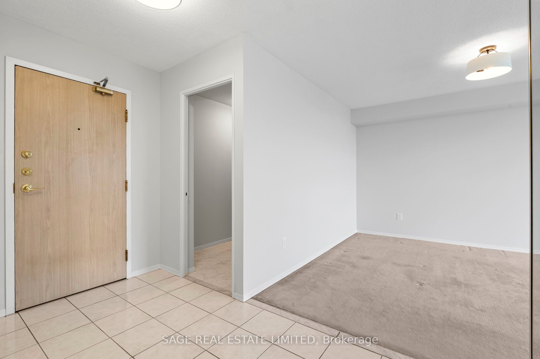 30 Harding Boulevard W 1015