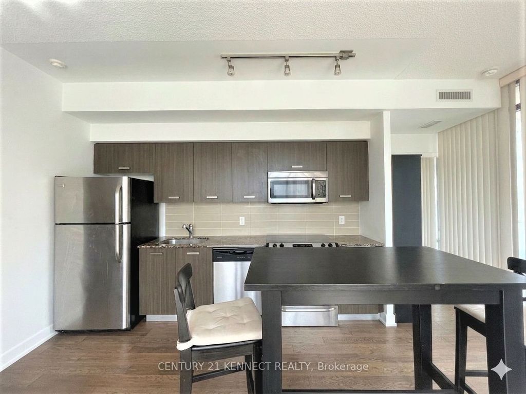 Photo of 832 Bay Street #608, Toronto, ON M5S 1Z6 (MLS # C12990896)