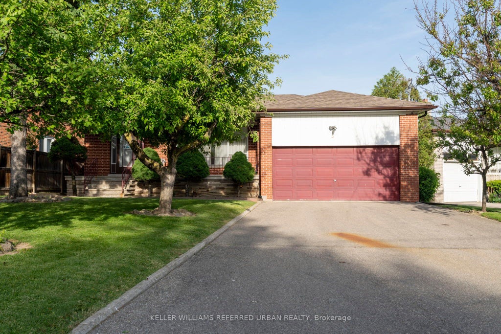 Photo of 5 Paramount Court, Toronto, ON M6M 2L3 (MLS # W13426070)