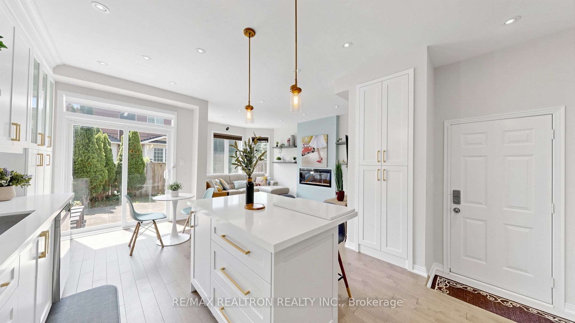 3 Magnotta Road