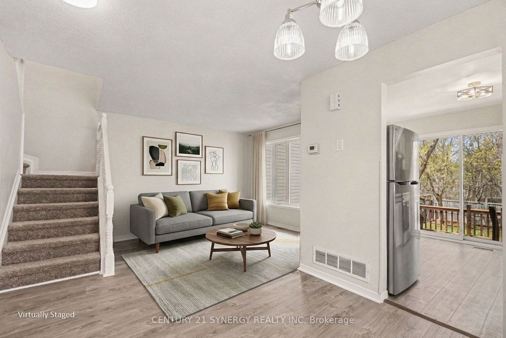 Photo of 54 Meadowcroft Crescent, Overbrook - Castleheights and Area, ON K1J 1H2 (MLS # X13108136)