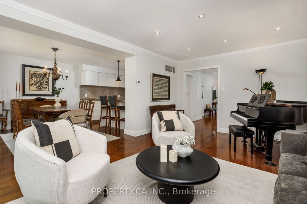 Photo of 32 Crimson Millway N/A, Toronto, ON M2L 1T6 (MLS # C13173376)