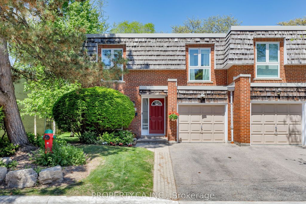 Photo of 32 Crimson Millway N/A, Toronto, ON M2L 1T6 (MLS # C13173376)