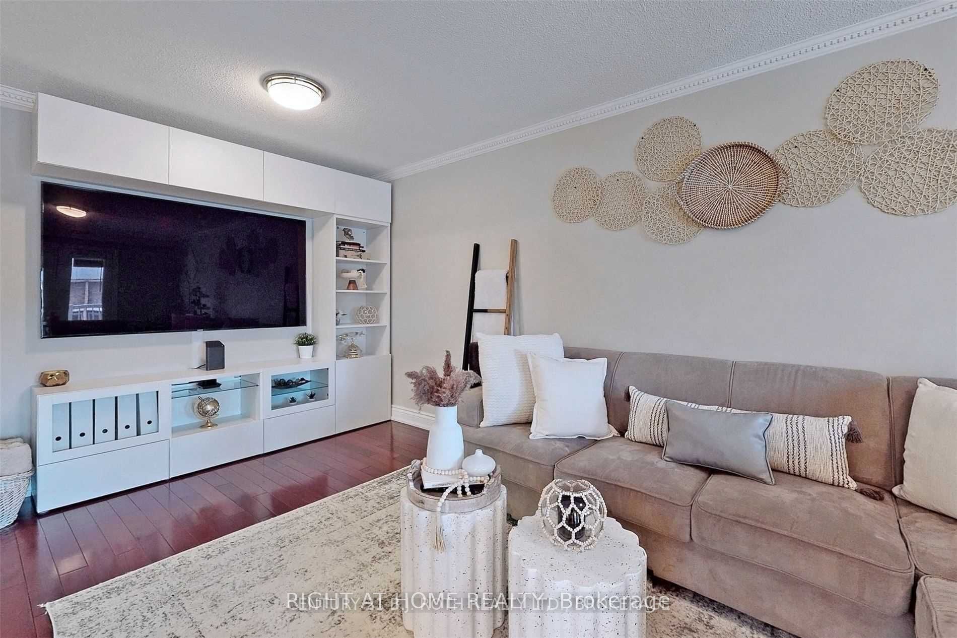 1658 Corkstone Glade