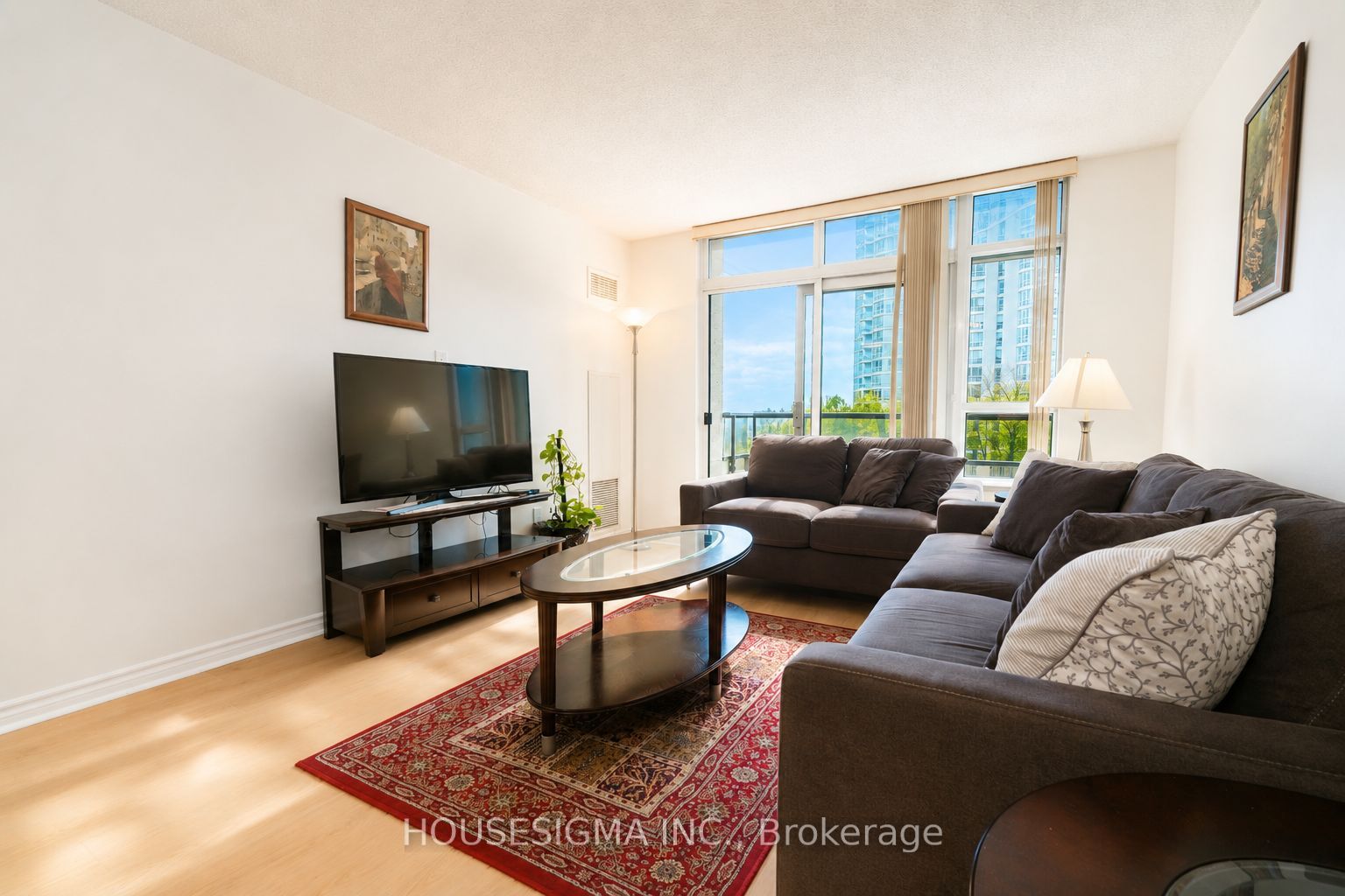 35 Kingsbridge Garden Circle 513
