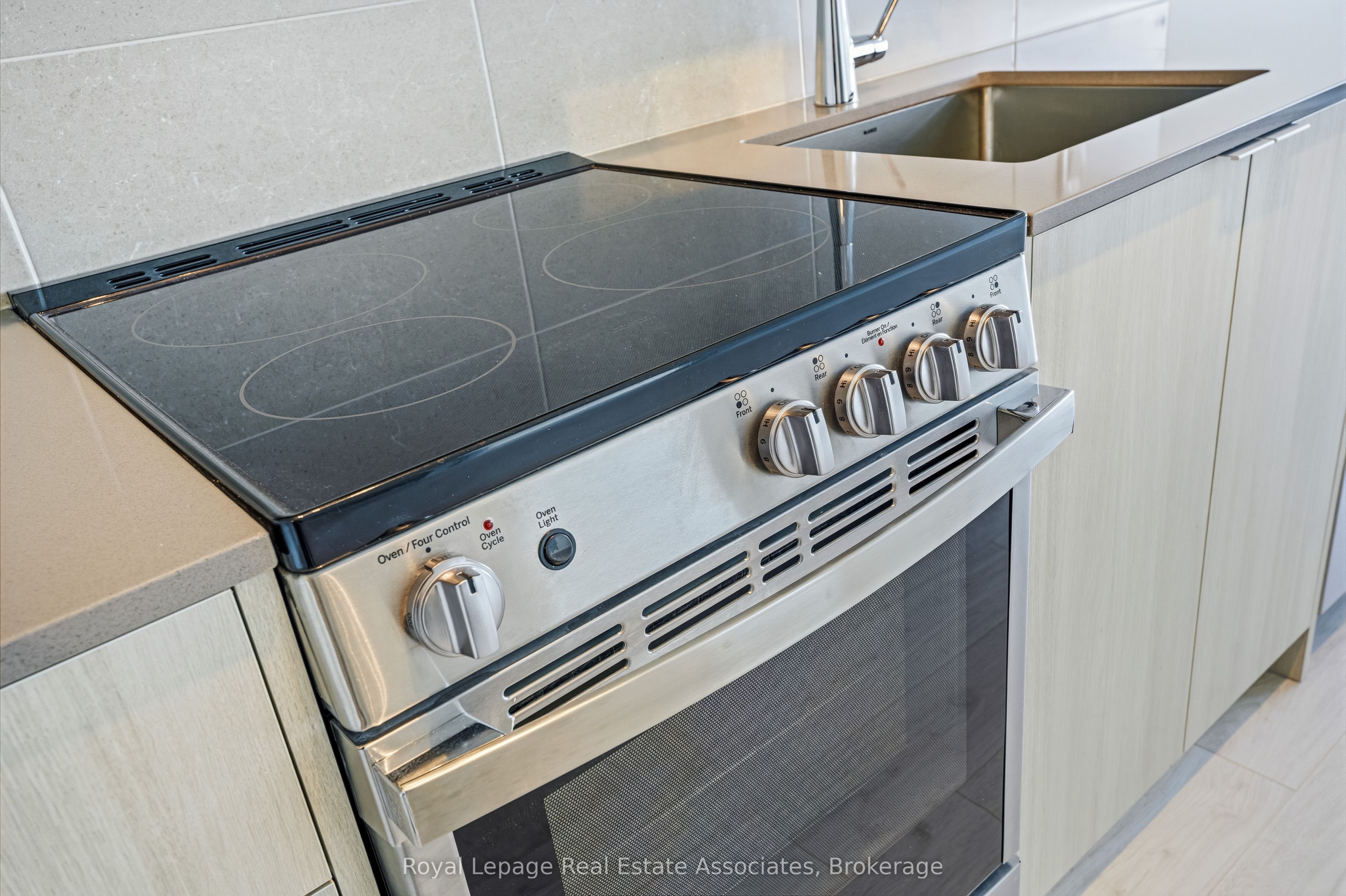 2088 James Street 604