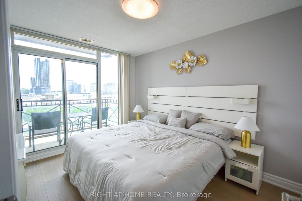 Photo of 205 The Donway N/A W #702, Toronto, ON M3B 3S5 (MLS # C12336002)