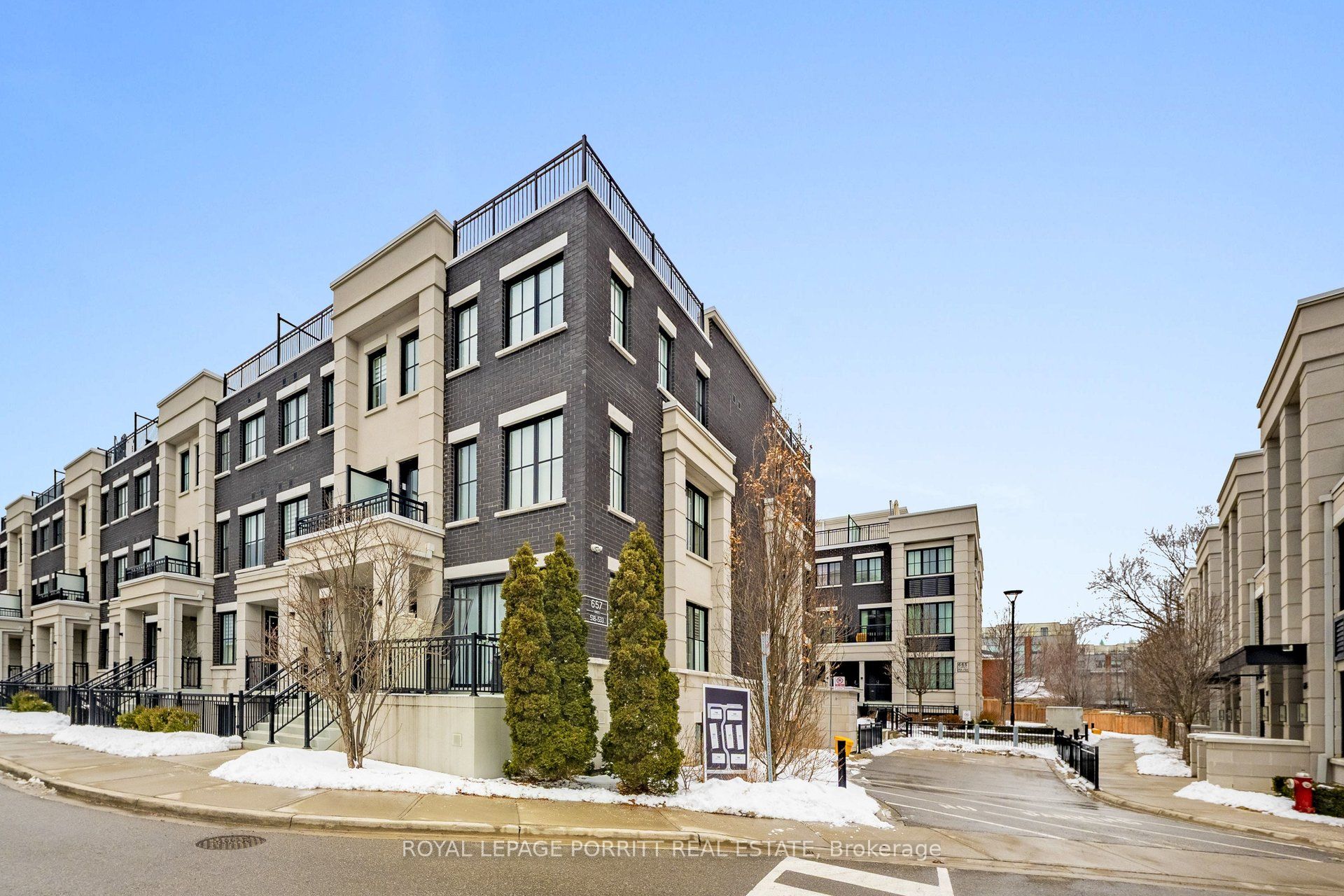 665 Cricklewood Drive 707