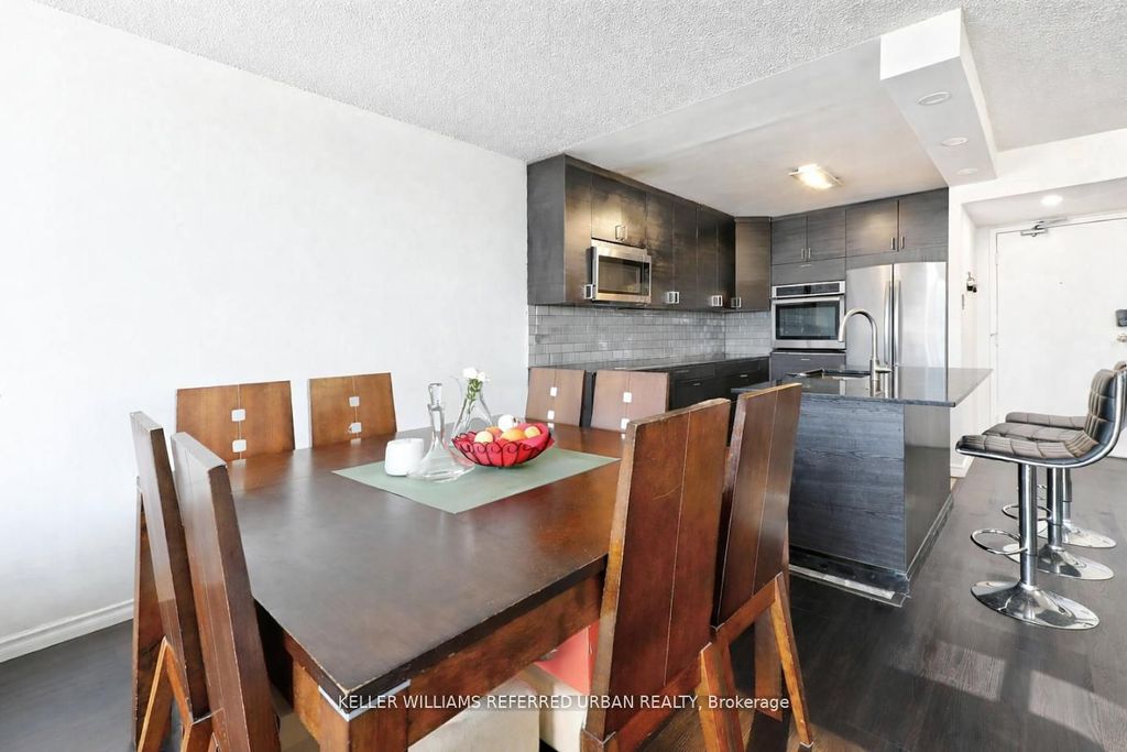 Photo of 10 Martha Eaton Way #1811, Toronto, ON M6M 5B3 (MLS # W13159042)