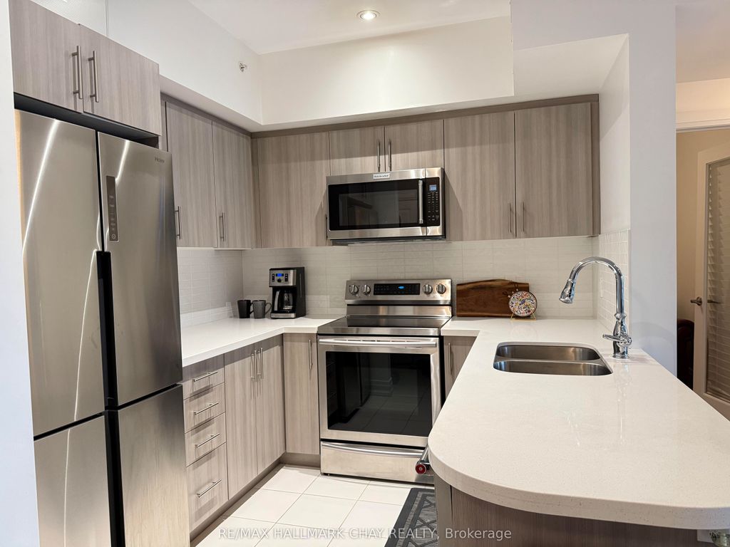 Photo of 302 Essa Road #505, Barrie, ON L9J 0H3 (MLS # S13091484)