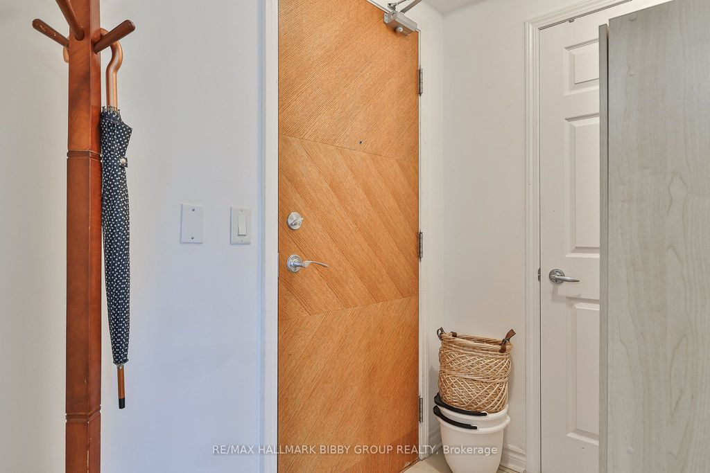 Photo of 70 High Park Avenue #1304, Toronto, ON M6P 1A1 (MLS # W12409527)
