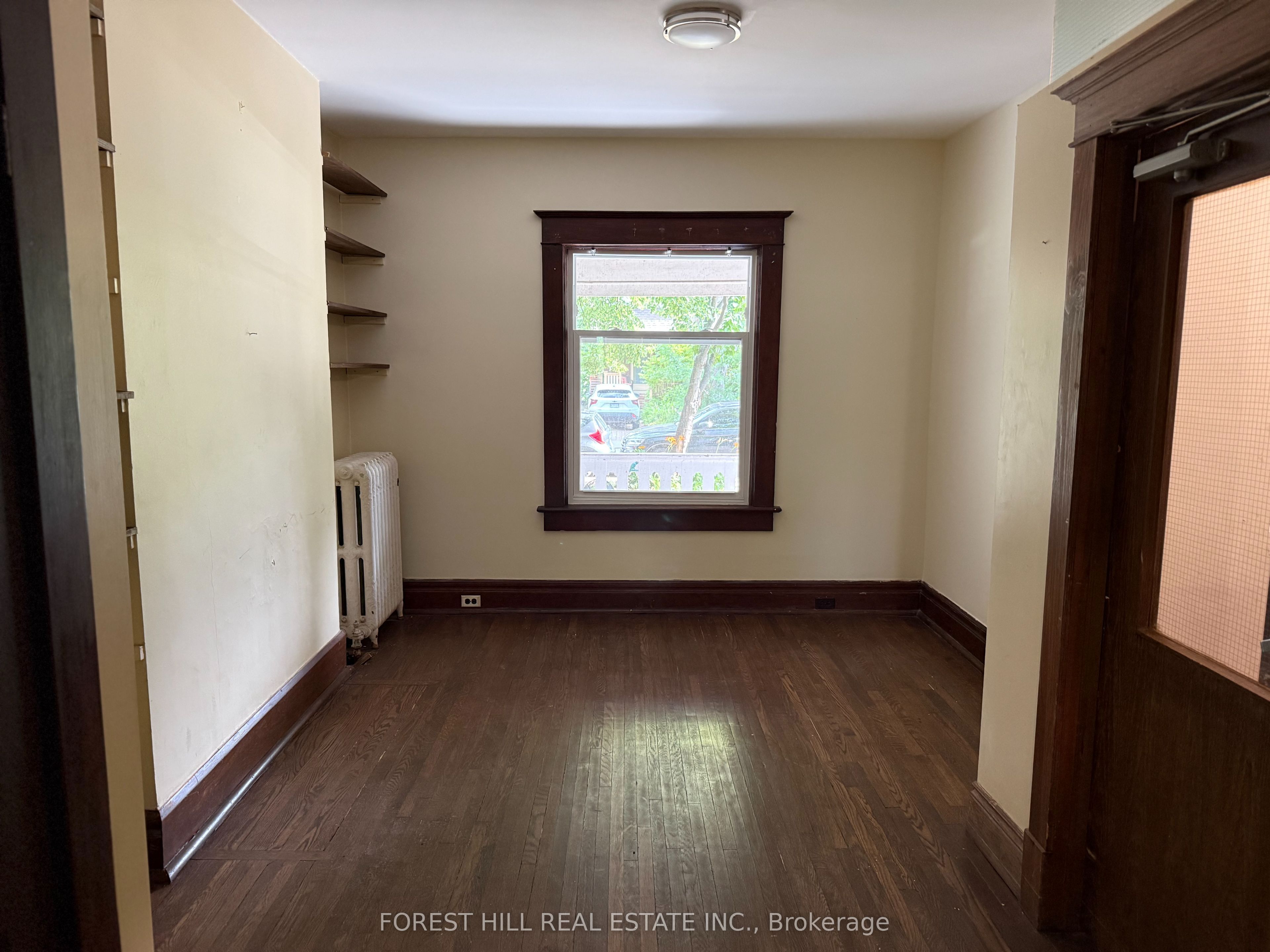 27 Dixon Avenue