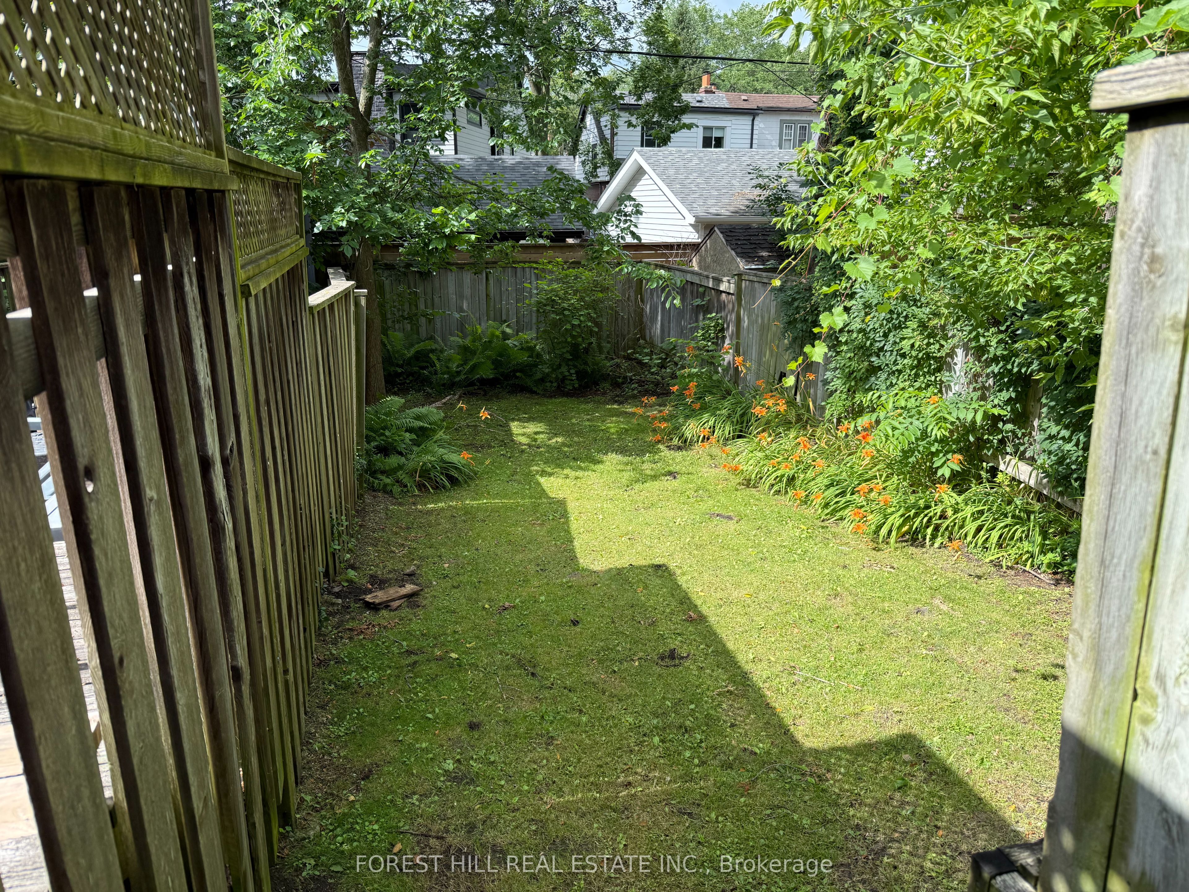 27 Dixon Avenue