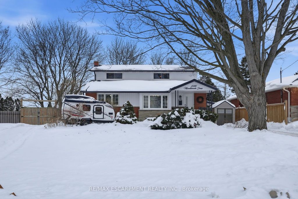 Photo of 2036 Mountainside Drive, Burlington, ON L7P 1A7 (MLS # W12751484)
