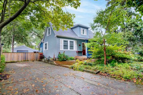 Photo of 901 Willow Drive, London South, ON N6E 1P2 (MLS # X12480453)