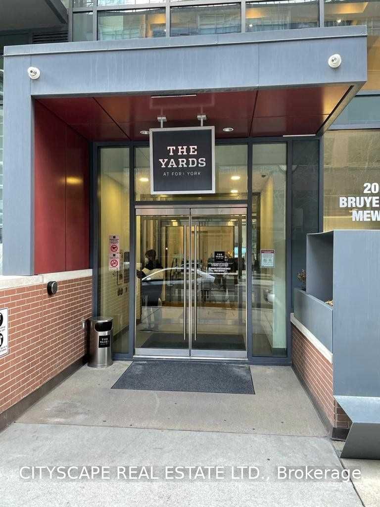 Photo of 20 Bruyers Mews #Th03, Toronto, ON M5V 0G7 (MLS # C13809558)