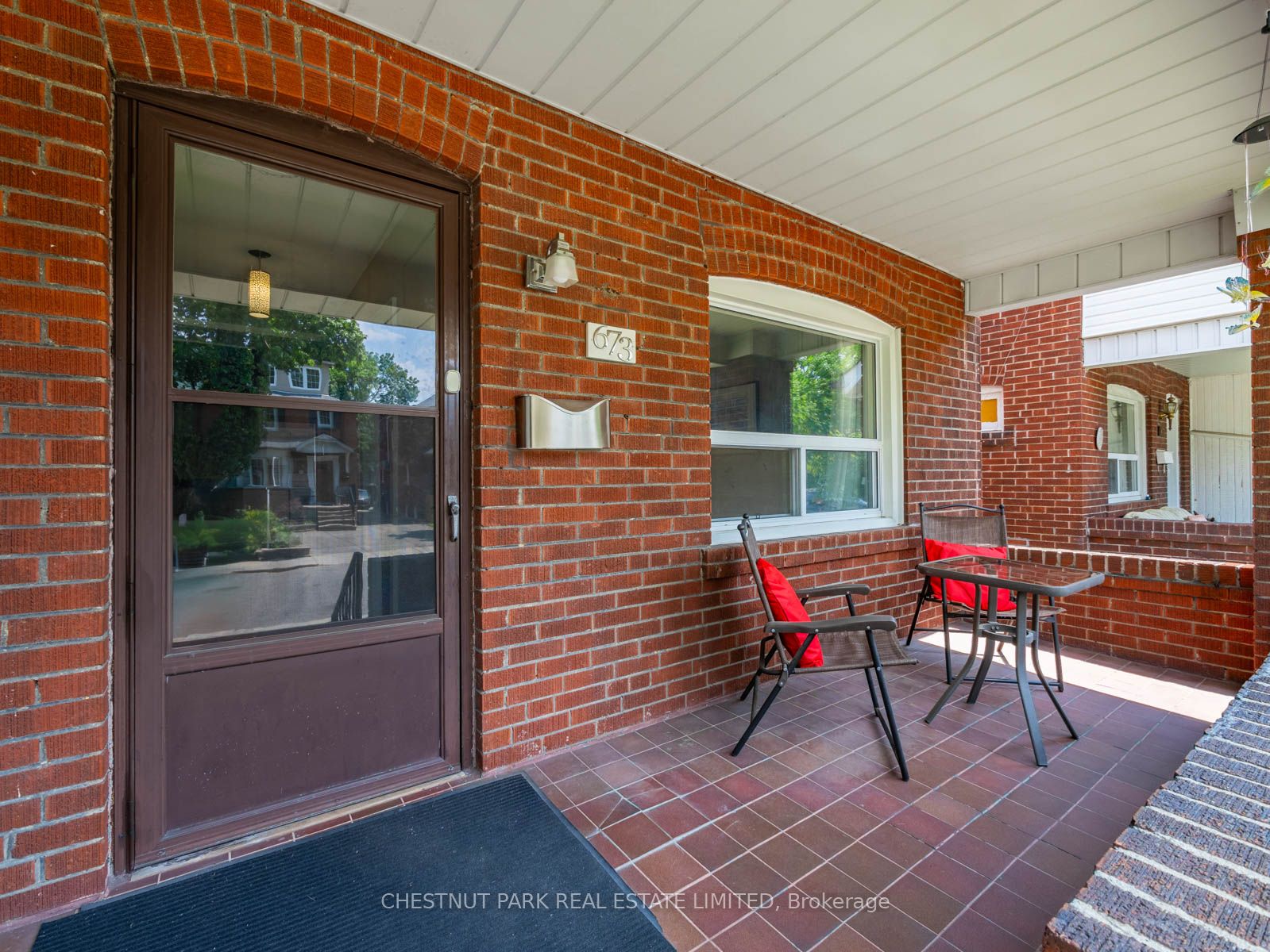 673 Durie Street