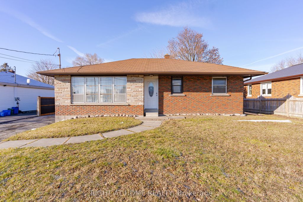 Photo of 18200 Leslie St. Street, East Gwillimbury, ON L9N 0M5 (MLS # N12804616)