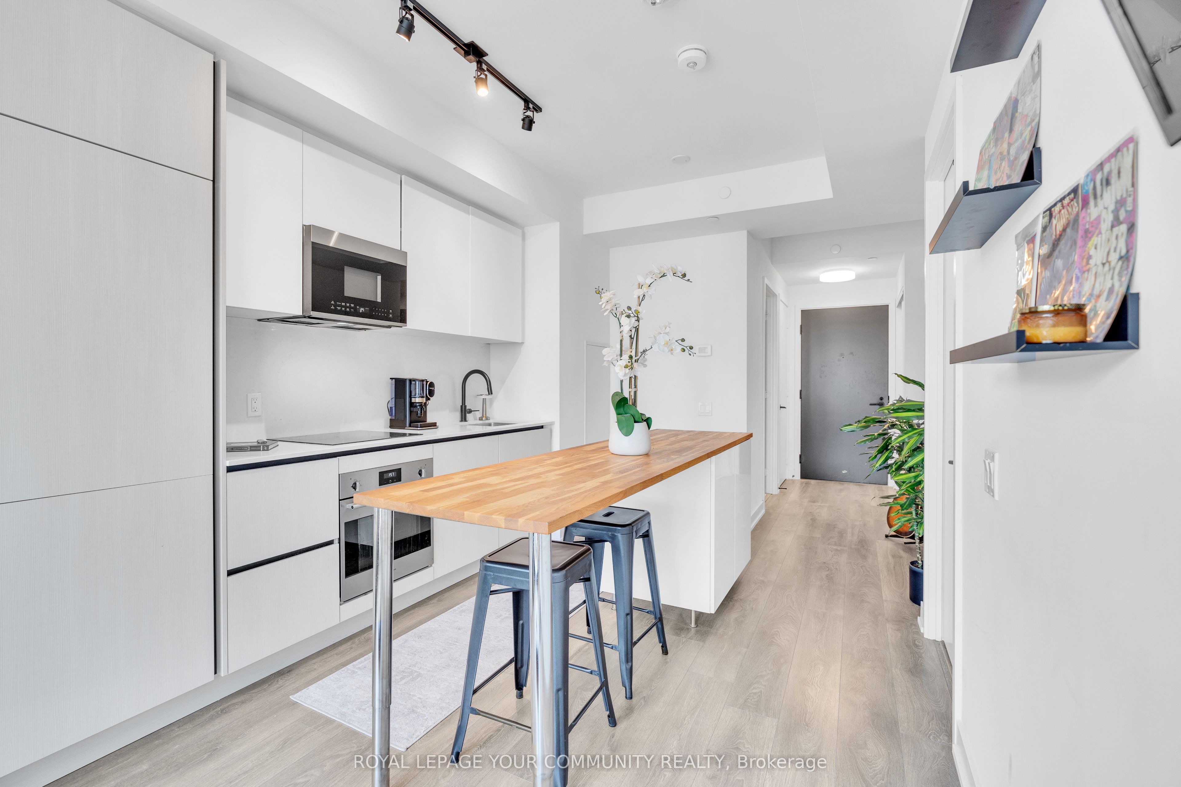 108 Peter Street 3307