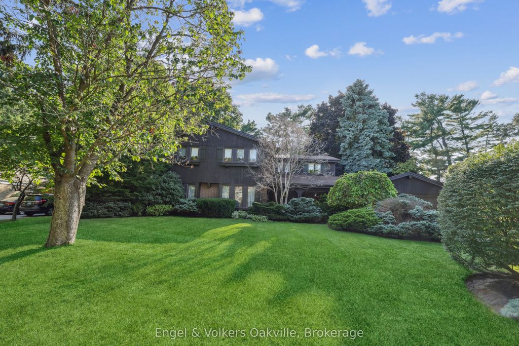 Photo of 250 Gatestone Avenue, Oakville, ON L6J 5R9 (MLS # W12779602)