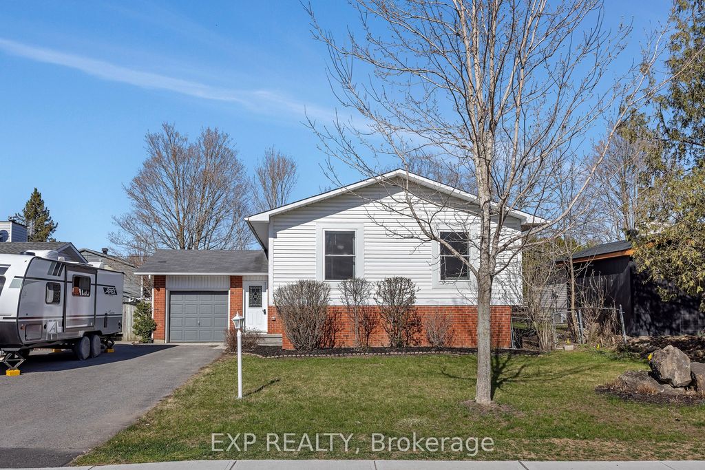 Photo of 46 NELSON Street W, Carleton Place, ON K7C 3X2 (MLS # X13053014)