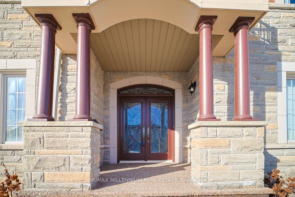 24 Prince Edward Boulevard