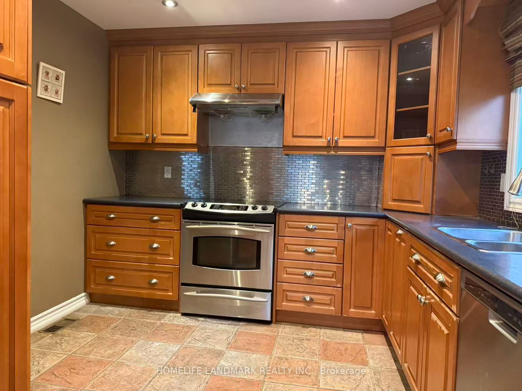 83 Lincoln Green Drive