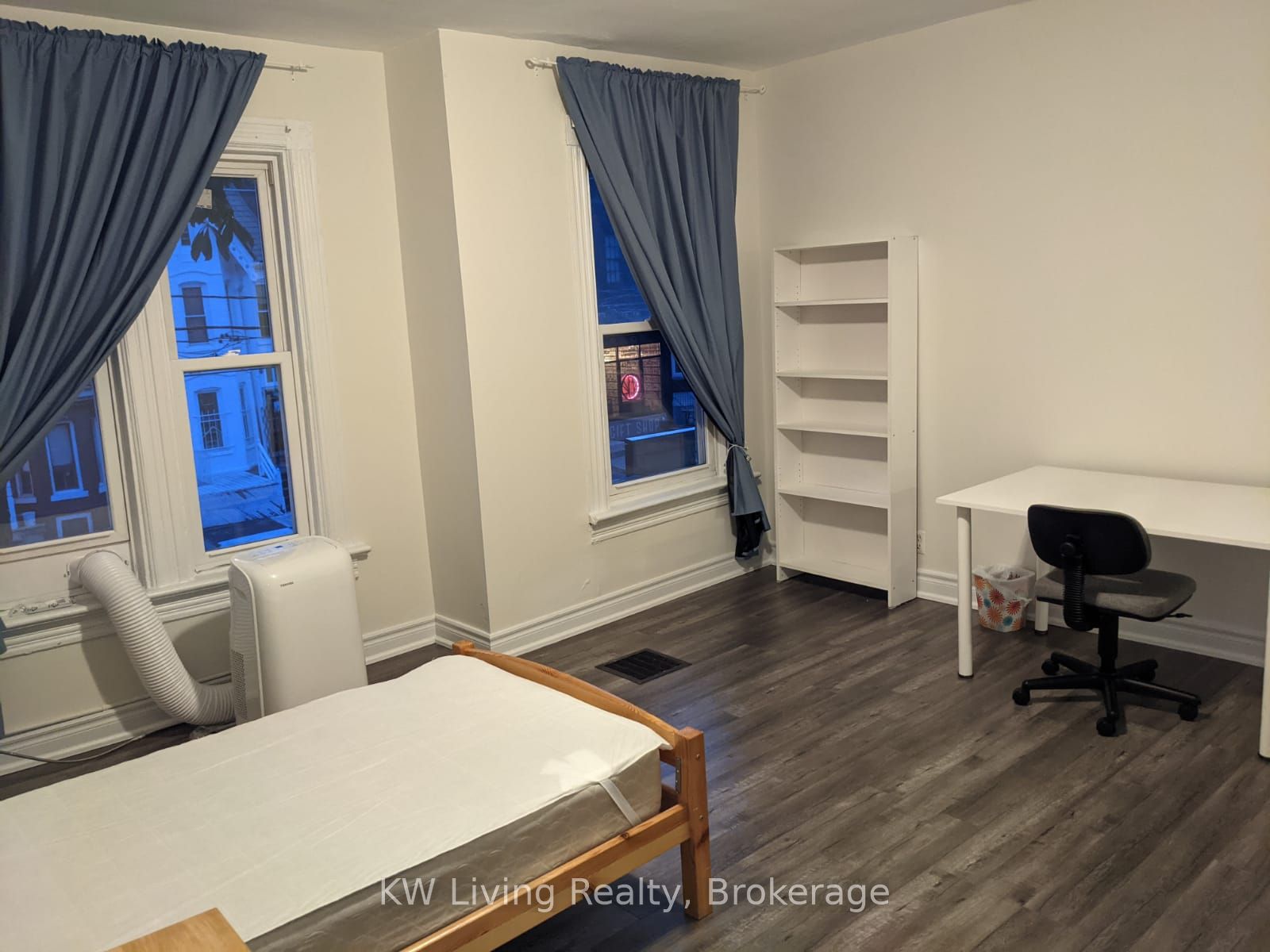 27 Kensington Avenue