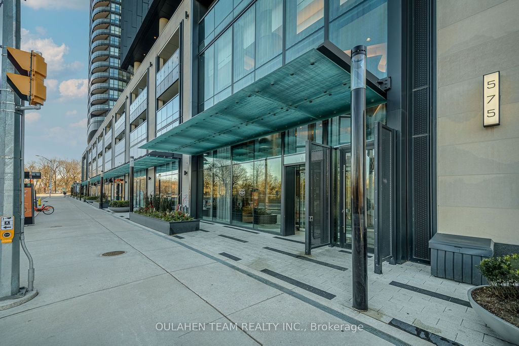 Photo of 575 Bloor Street E #1704, Toronto, ON M4W 0B2 (MLS # C12439490)
