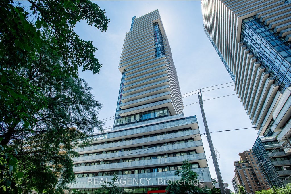 Photo of 185 Roehampton Avenue #2512, Toronto, ON M4P 2K5 (MLS # C13553052)