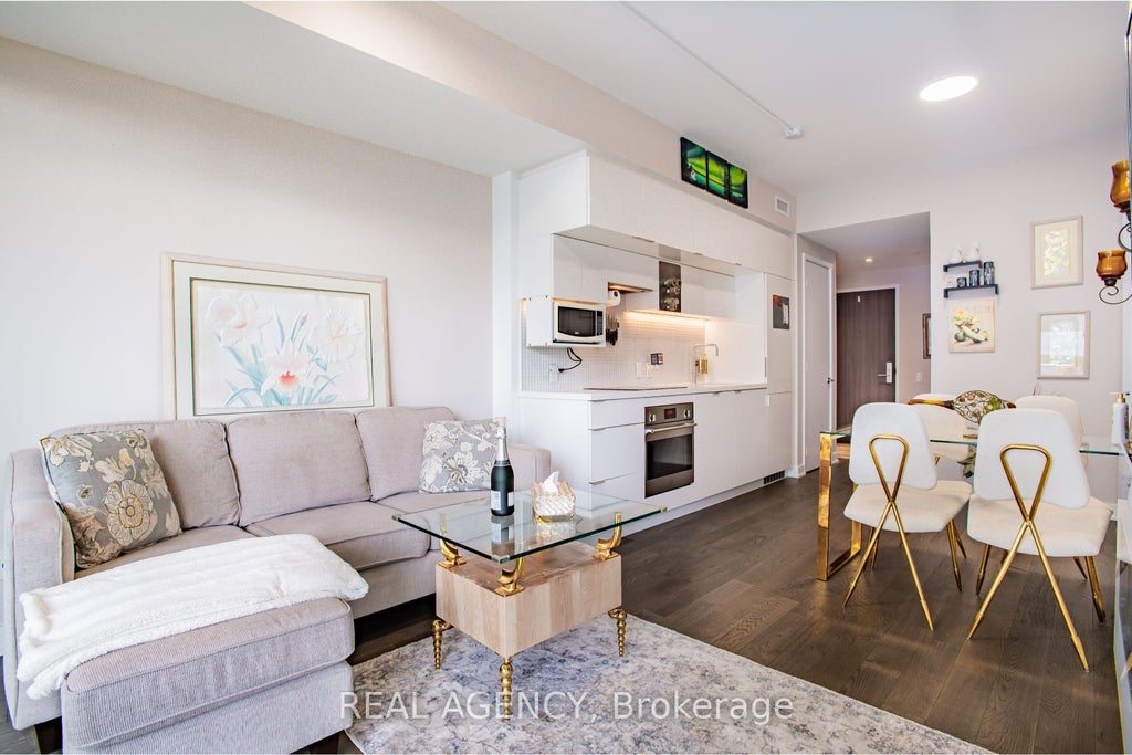 Photo of 185 Roehampton Avenue #2512, Toronto, ON M4P 2K5 (MLS # C13553052)