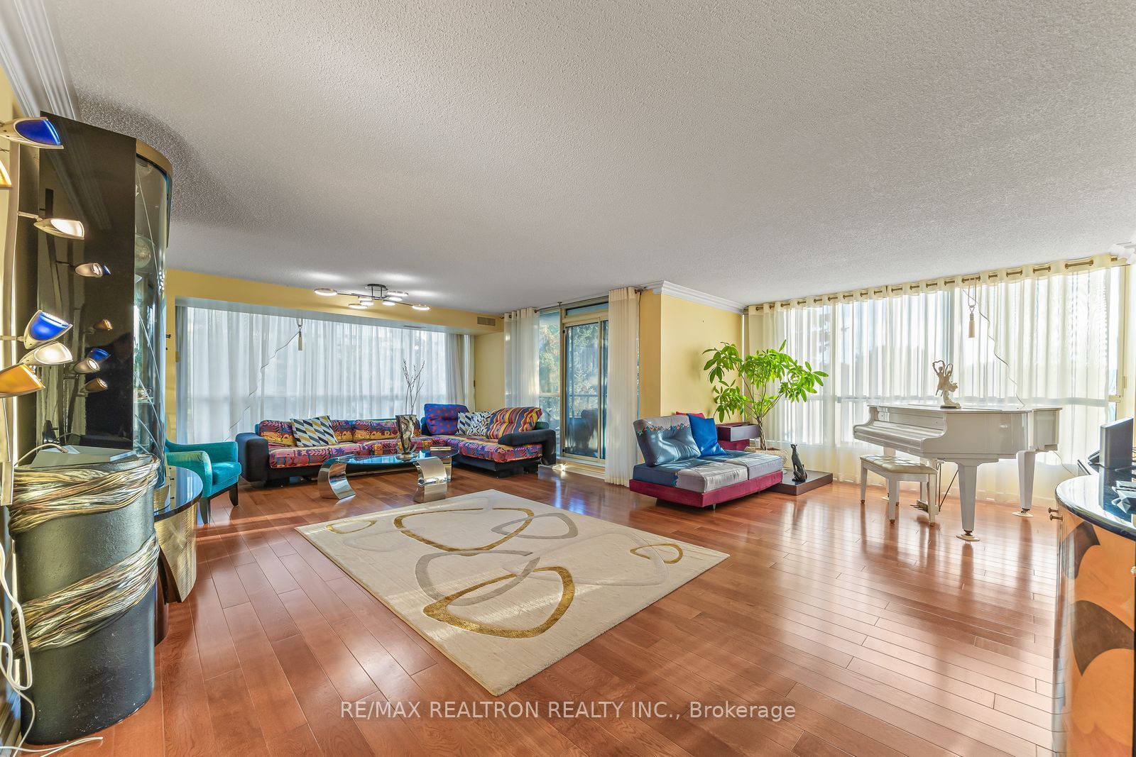7300 Yonge Street 510