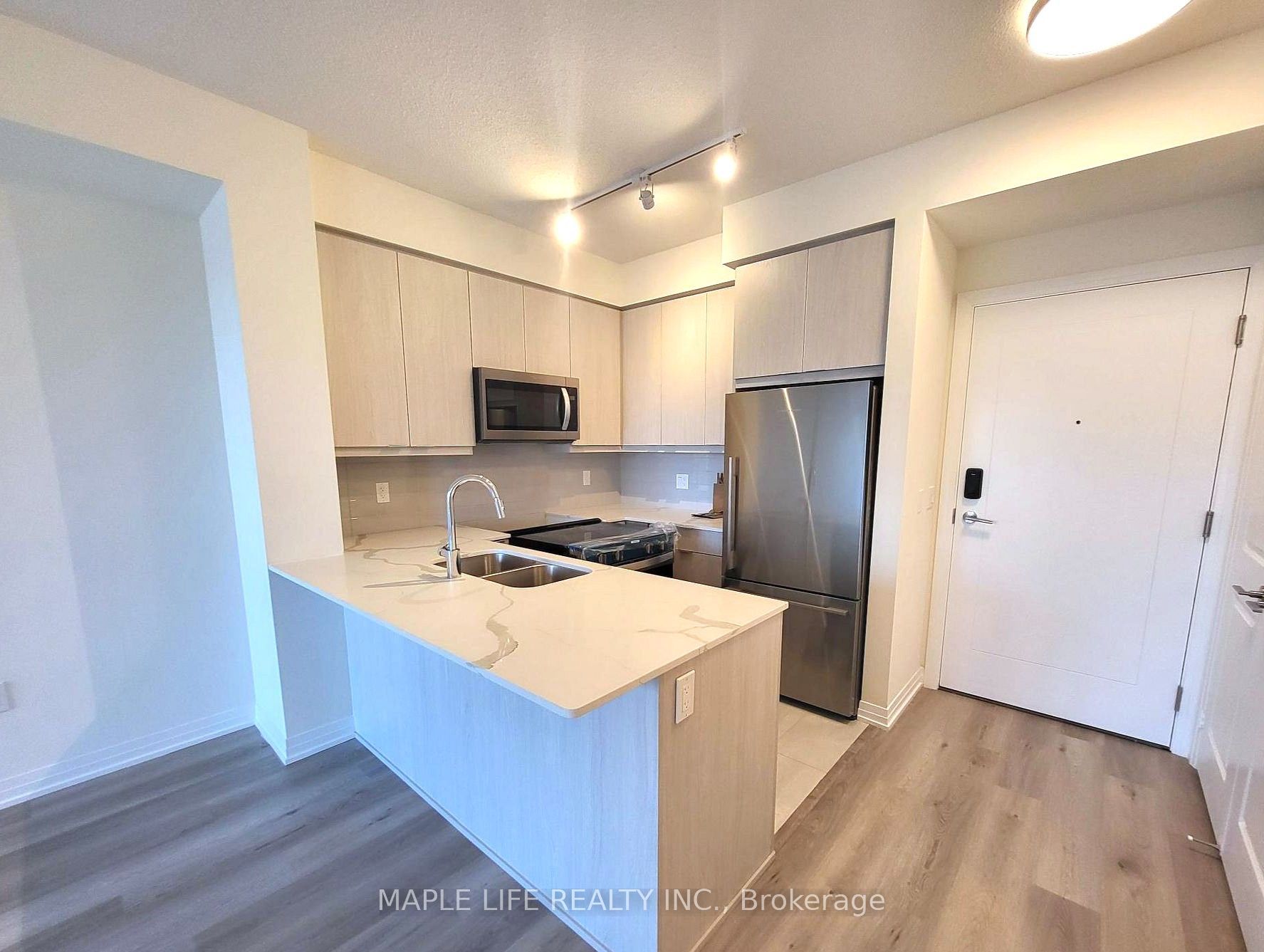 15 Watergarden Drive 302