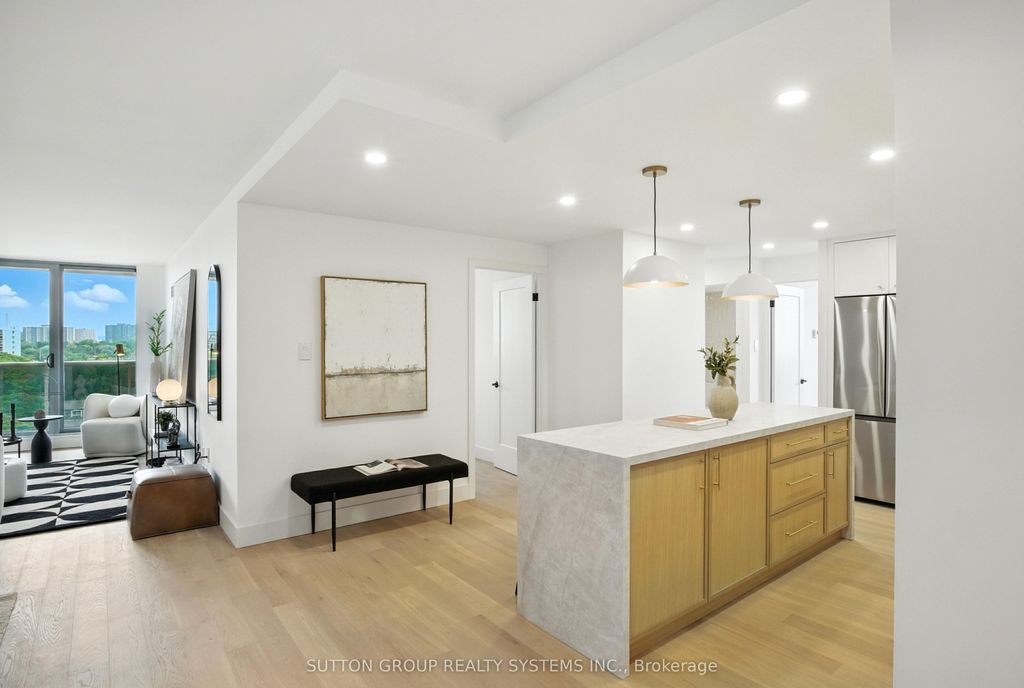Photo of 812 Burnhamthorpe Road #907, Toronto, ON M6S 3N4 (MLS # W12385995)