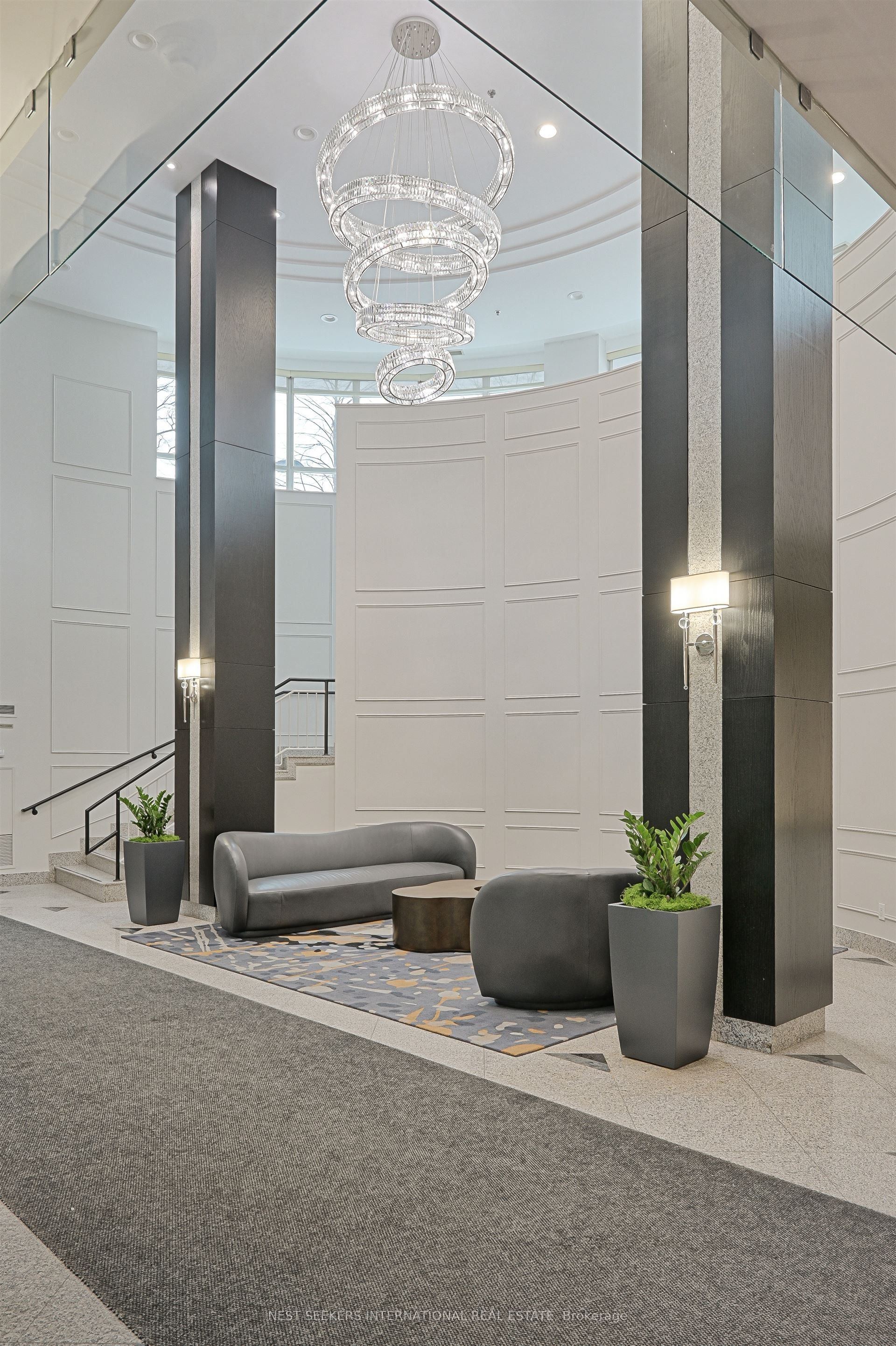 16 Harrison Garden Boulevard 1011