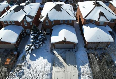 3523 Pintail Circle Mississauga ON L5N 6C8