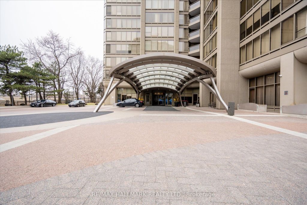 Photo of 2045 Lakeshore Boulevard W #1905, Toronto, ON M8V 2Z6 (MLS # W12966296)