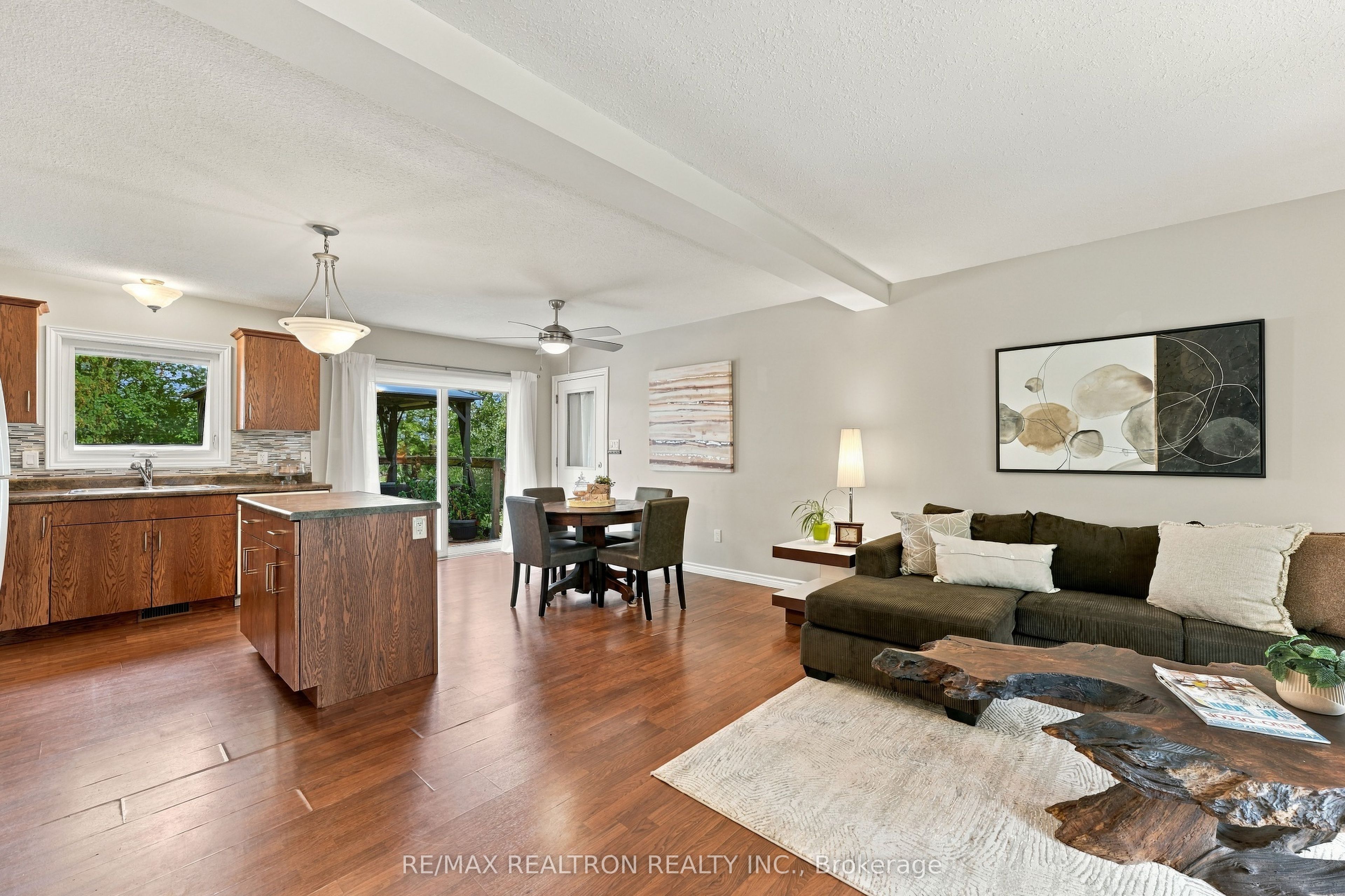 3485 Brennan Line