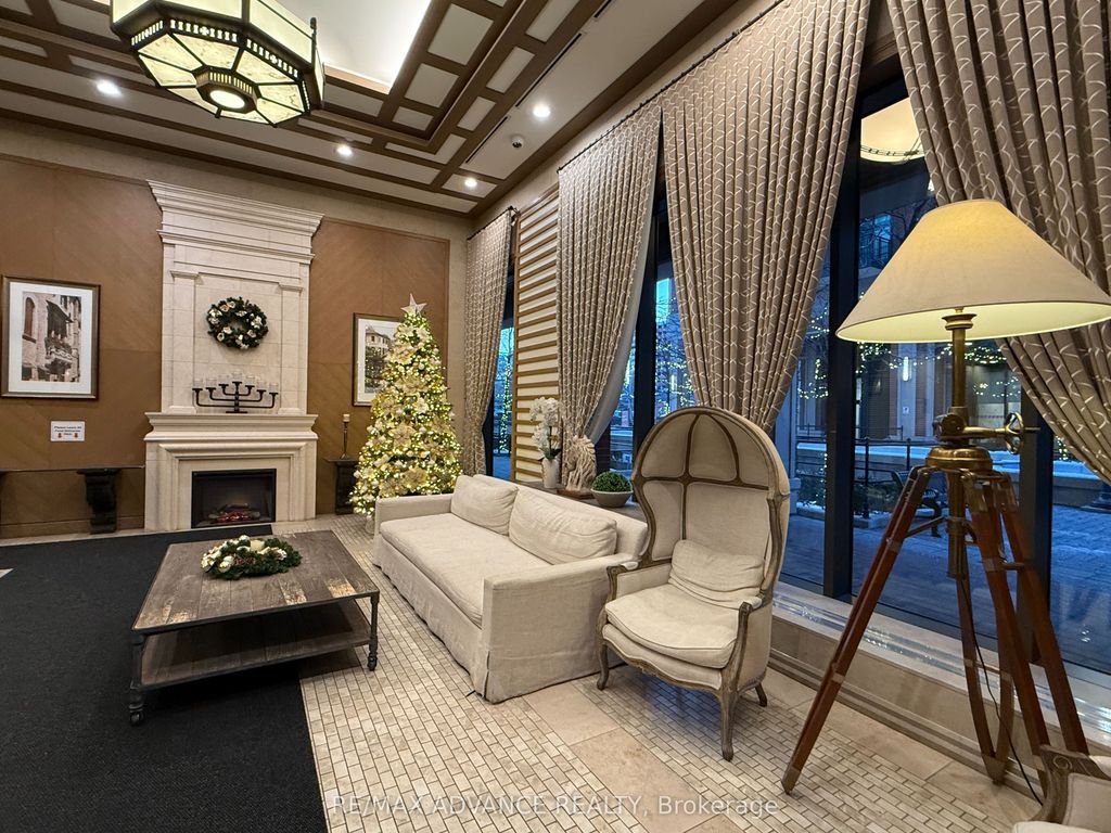 Photo of 800 Lawrence Avenue W #1921, Toronto, ON M6A 0B1 (MLS # W12597898)