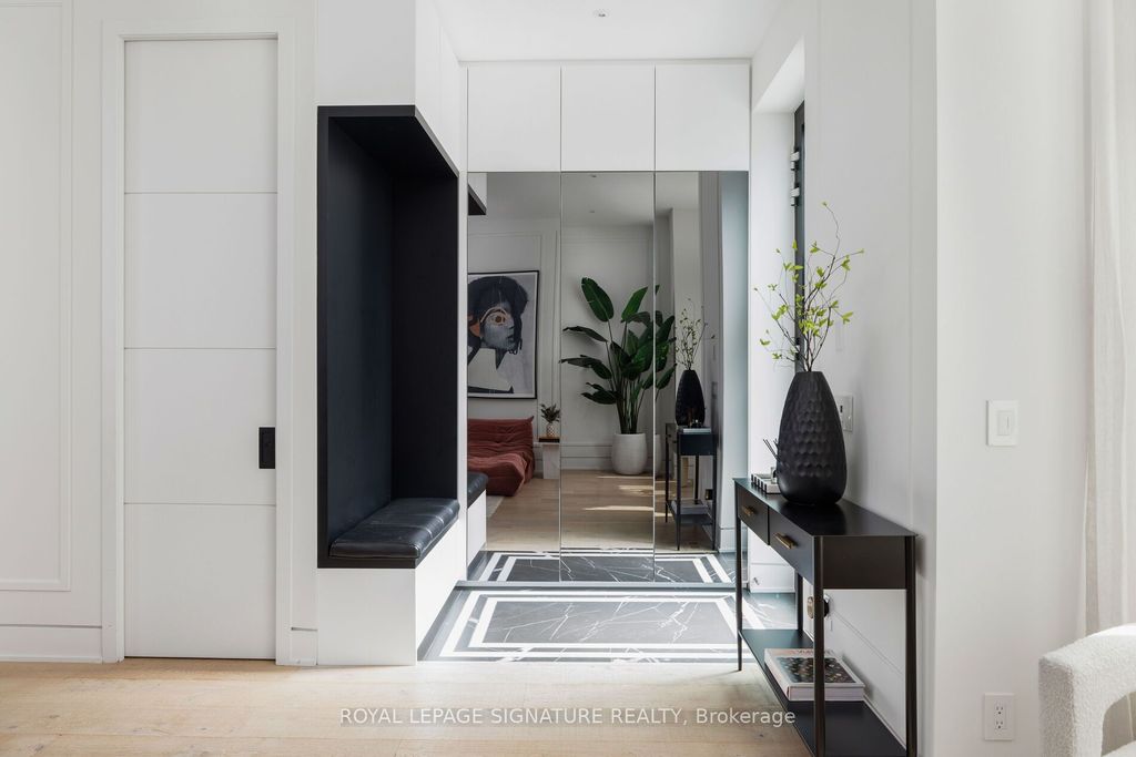 Photo of 17 Lakeview Avenue, Toronto, ON M6J 3B2 (MLS # C12229626)