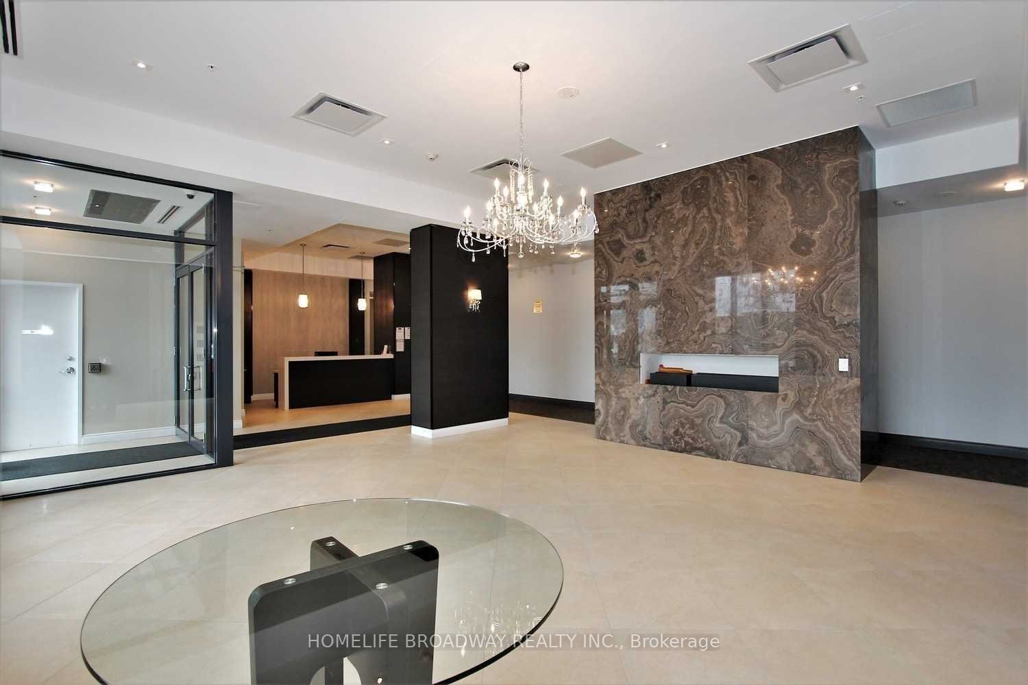 11611 Yonge Street 231