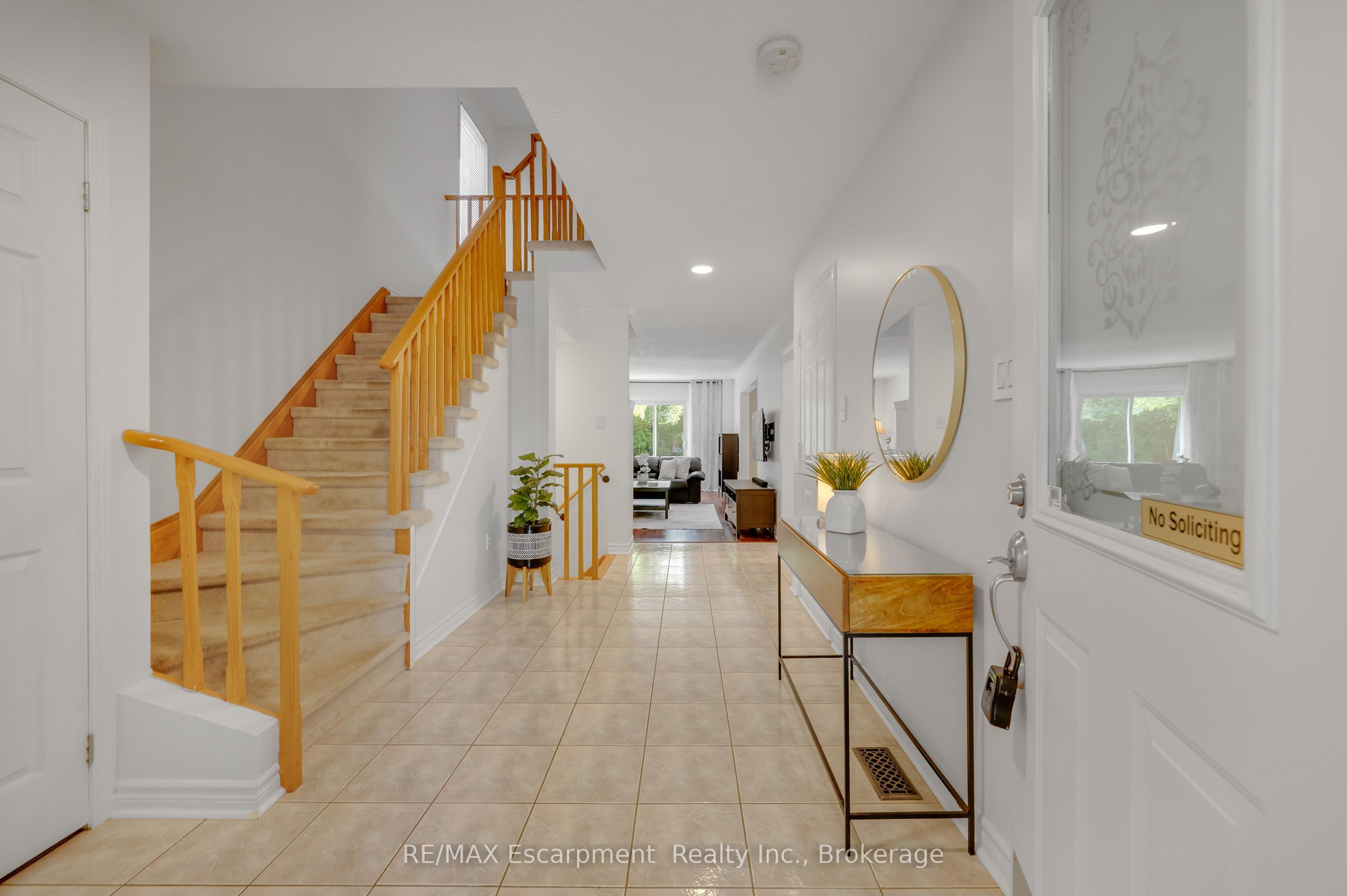 1194 Old Oak Drive