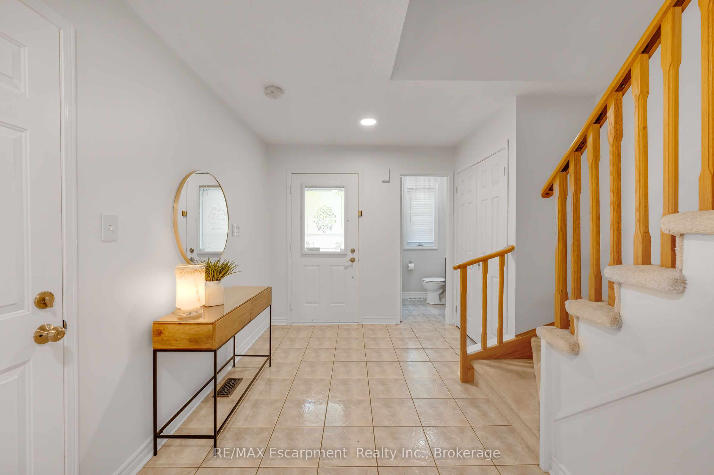 1194 Old Oak Drive