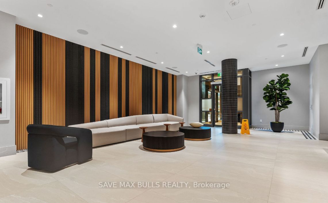 2545 Simcoe Street N 235