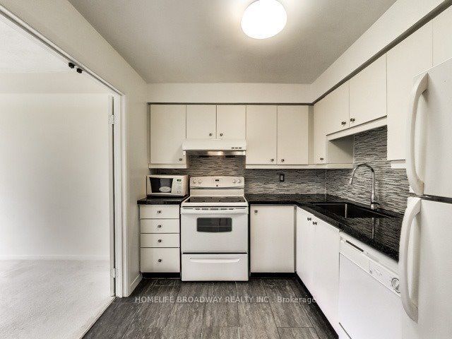 298 Jarvis Street 707