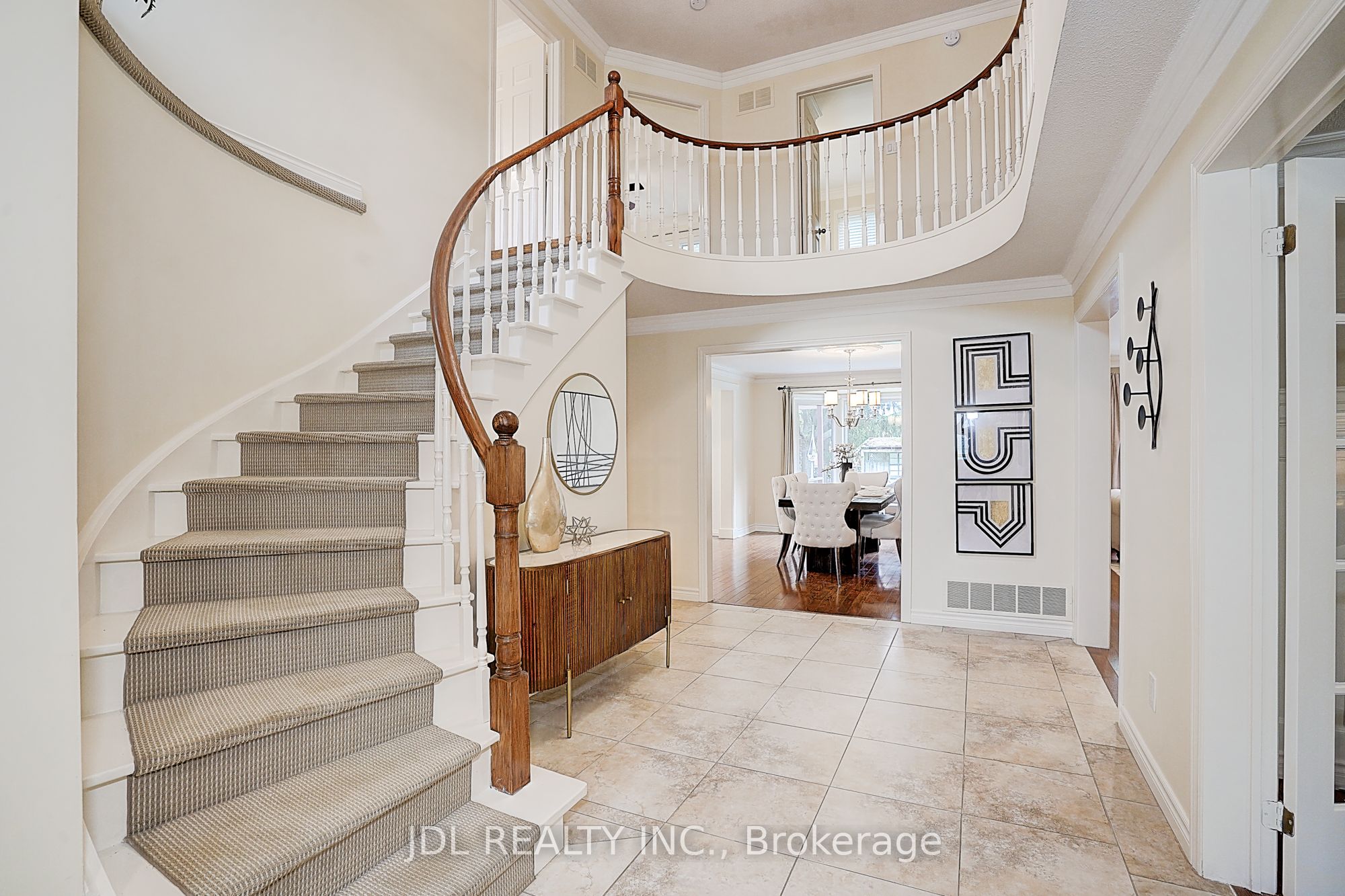 113 Aitken Circle W